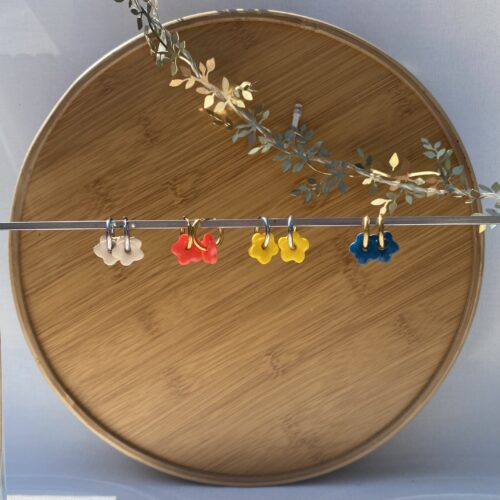 Boucles d'oreilles « Sophie », format mini - Pampilles en forme de fleurs