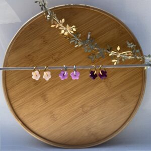 Boucles d'oreilles « Sophie », format mini - Pampilles en forme de fleurs